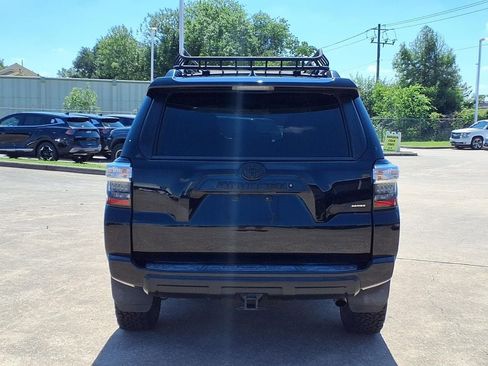 Used 2019 Toyota 4Runner TRD Off-Road AWD/4WD image 8