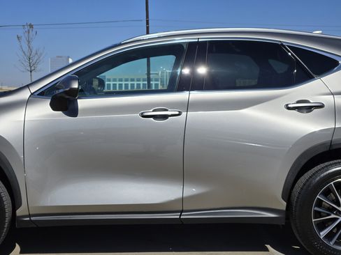 Used 2025 Lexus NX 250 image 15