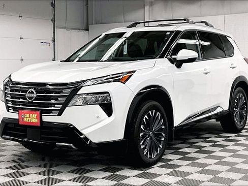 New 2025 Nissan Rogue Platinum image 3