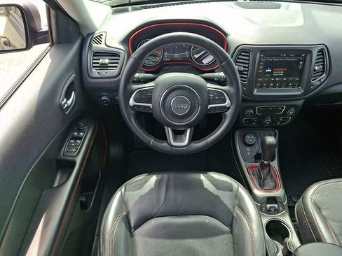 Used 2018 Jeep Compass Trailhawk w/ Leather Interior Group AWD/4WD image 11