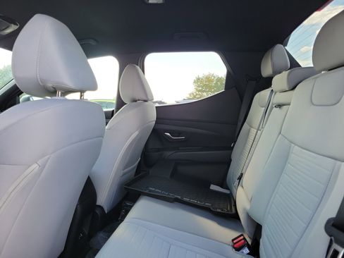 New 2025 Hyundai Santa Cruz SE image 11