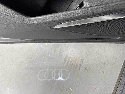 Used 2023 Audi e-tron Premium Plus w/ Premium Plus Package AWD/4WD image 18