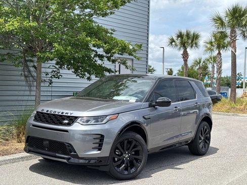 New 2025 Land Rover Discovery Sport Dynamic SE image 1