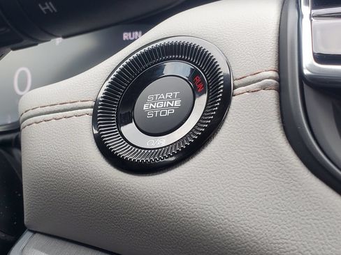 New 2026 Jeep Compass Limited AWD/4WD image 12
