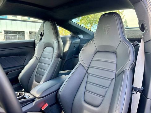 Used 2025 Porsche 911 Carrera GTS RWD image 19