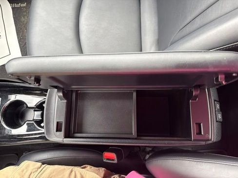 Used 2021 Toyota Prius FWD image 19