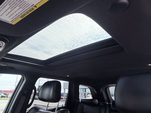 Used 2019 Jeep Grand Cherokee Altitude RWD image 11