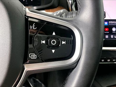 Used 2025 Volvo V60 B5 Cross Country Plus AWD/4WD image 19