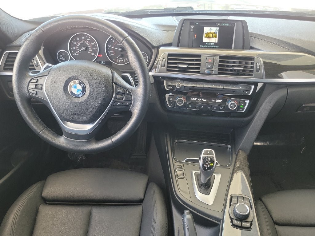 Used 2018 BMW 330i xDrive Sedan AWD/4WD image 10