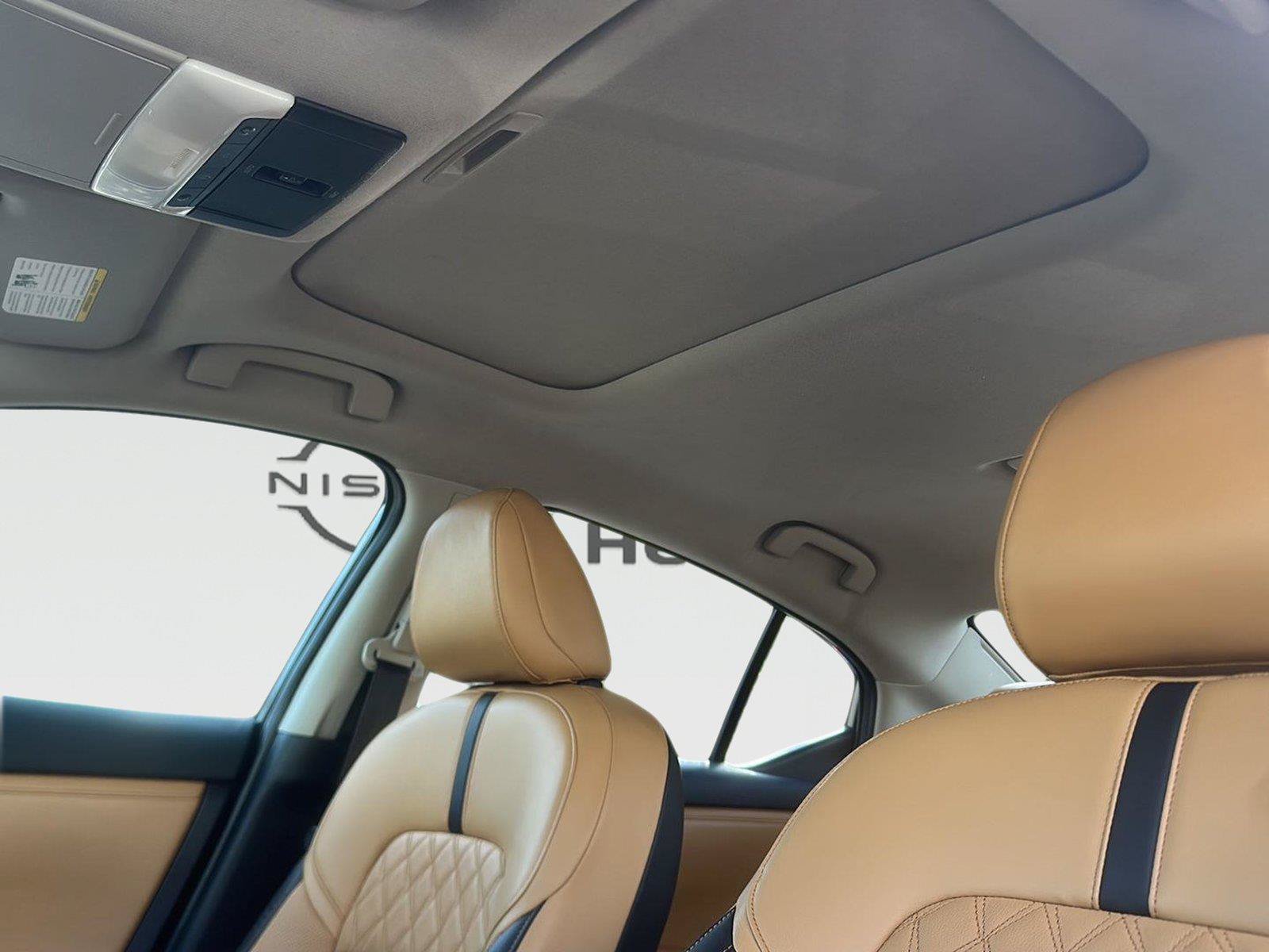 Used 2021 Nissan Sentra SV w/ SV Premium Package FWD image 12