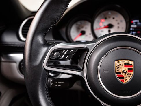 Certified 2024 Porsche 718 Boxster S RWD image 17