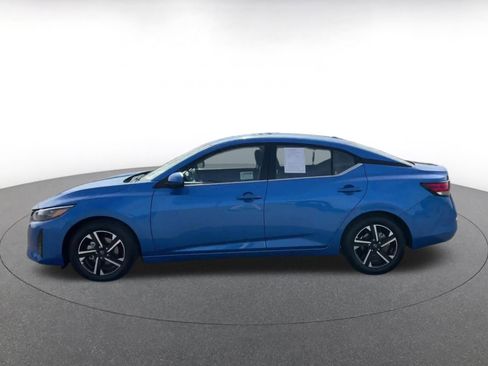Used 2025 Nissan Sentra SV image 9
