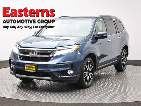 Used 2019 Honda Pilot Touring image 1