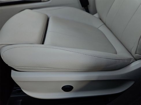 Certified 2025 Mercedes-Benz GLA 250 4MATIC image 22