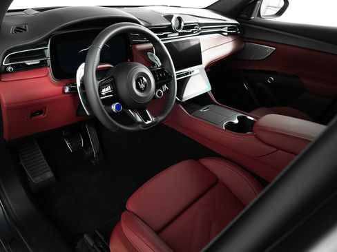 New 2025 Maserati Grecale Trofeo image 42