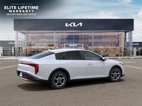 New 2026 Kia K4 FWD image 7