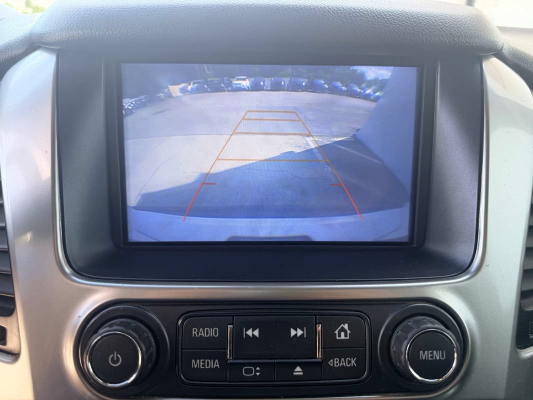 Used 2018 Chevrolet Suburban LT RWD image 22