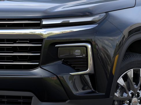 New 2026 Chevrolet Traverse LT w/ Sun and Wheel Package AWD/4WD image 10