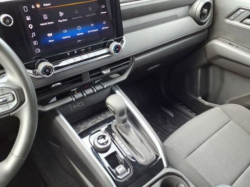 Used 2024 Chevrolet Colorado Trail Boss w/ Advanced Trailering Package AWD/4WD image 17