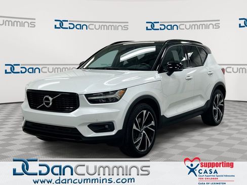 Used 2021 Volvo XC40 T5 R-Design w/ Climate Package image 1
