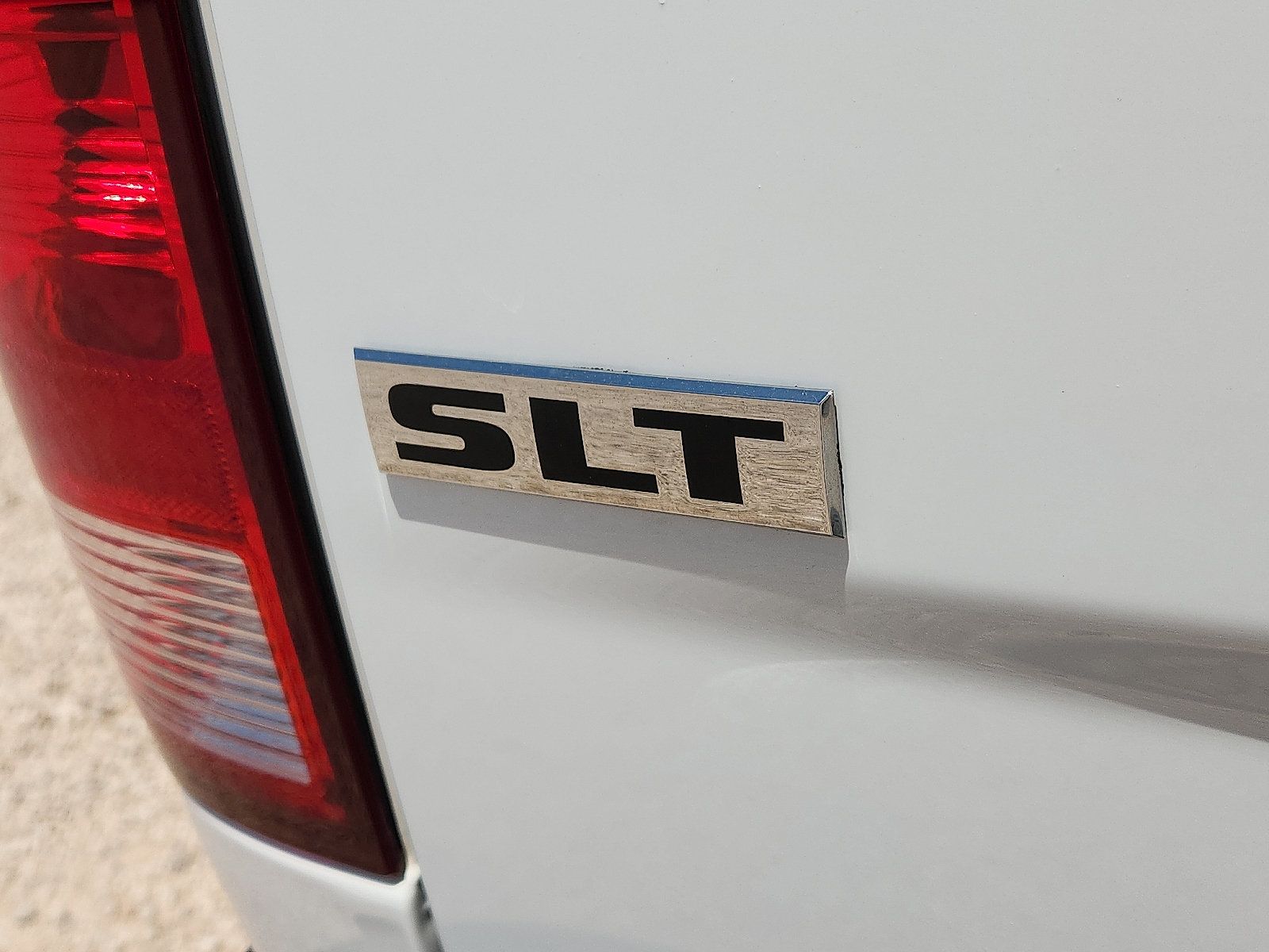 Used 2020 RAM 1500 Classic SLT AWD/4WD image 9