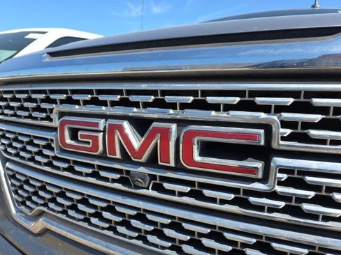 Used 2020 GMC Sierra 1500 Denali w/ Denali Ultimate Package image 9