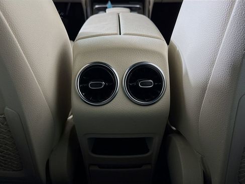 Used 2020 Mercedes-Benz GLB 250 GLB 250 image 25