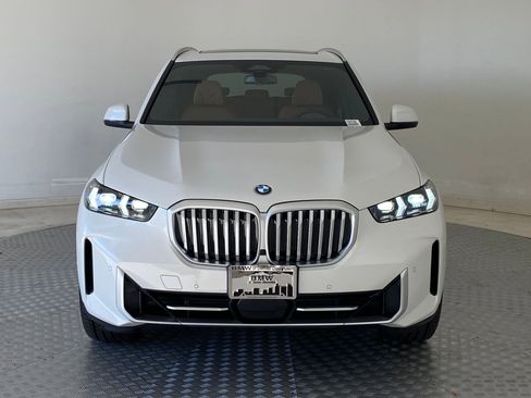 New 2026 BMW X5 xDrive40i w/ Climate Comfort Package image 5