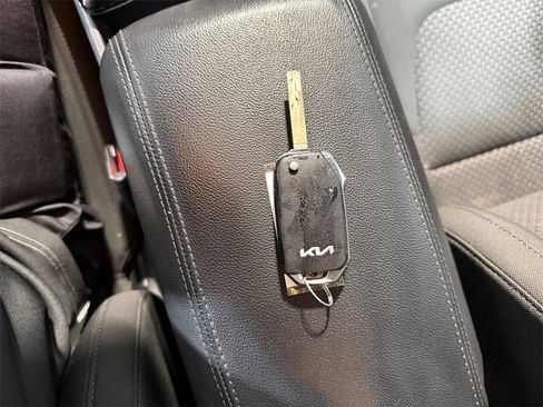 Certified 2023 Kia Sportage LX image 32