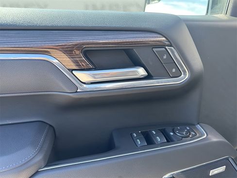 Used 2025 Chevrolet Silverado 1500 LT Trail Boss w/ Convenience Package II image 28