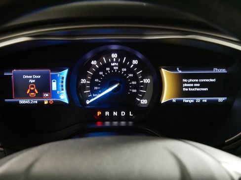 Used 2019 Ford Fusion SE image 21