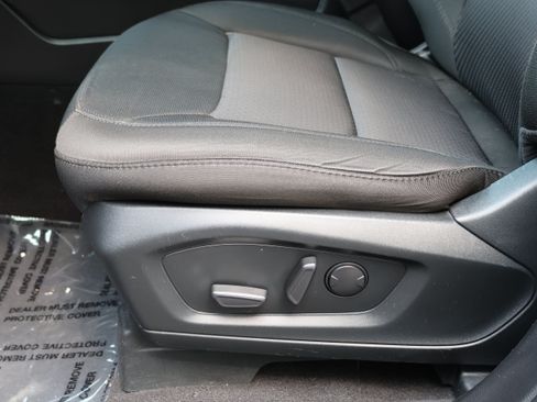 Used 2023 Ford Explorer XLT AWD/4WD image 27