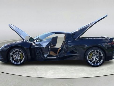 Used 2020 Chevrolet Corvette Stingray Premium Cpe w/ 3LT Preferred Equipment Group image 11