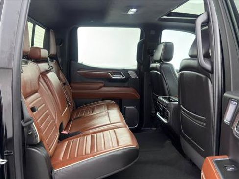 Used 2024 GMC Sierra 1500 Denali Ultimate AWD/4WD image 18