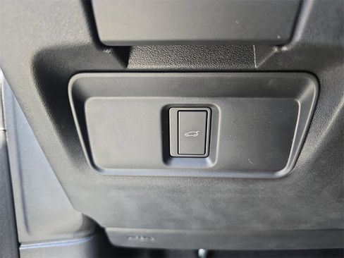 New 2026 Land Rover Discovery Sport Landmark image 26