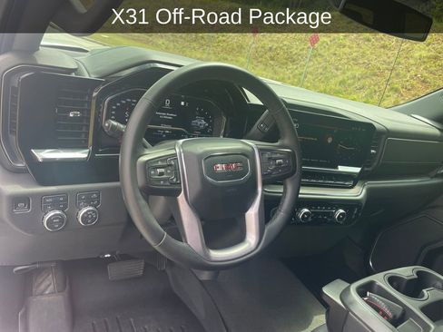 Used 2023 GMC Sierra 1500 SLT w/ X31 Off-Road Package AWD/4WD image 13