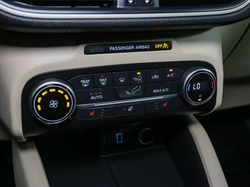 Used 2020 Ford Escape SEL AWD/4WD image 28