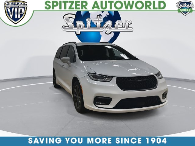 Used 2021 Chrysler Pacifica Touring w/ S Appearance Package FWD image 4