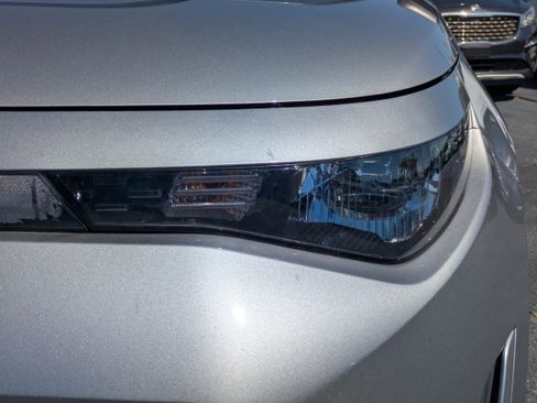 Used 2023 Kia Soul LX FWD image 26