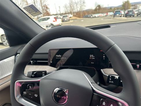 New 2025 Volvo EX90 Ultra image 29