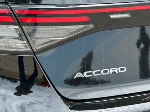 Used 2024 Honda Accord Sport image 32