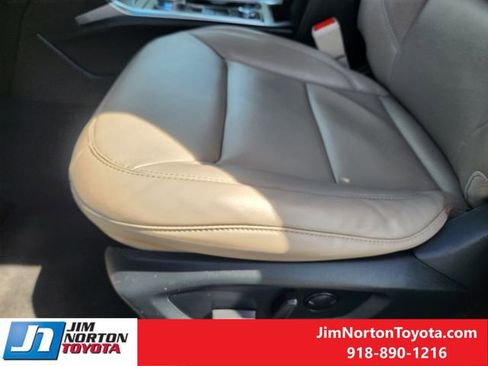 Used 2023 Ford Explorer XLT w/ Equipment Group 202A AWD/4WD image 26