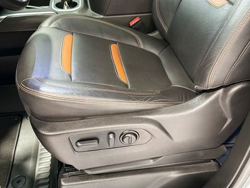 Used 2022 GMC Sierra 1500 AT4 w/ AT4 Premium Package image 19