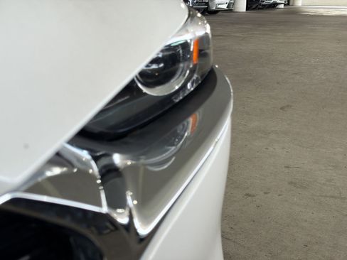 Used 2019 MAZDA MAZDA3 Sedan FWD image 10