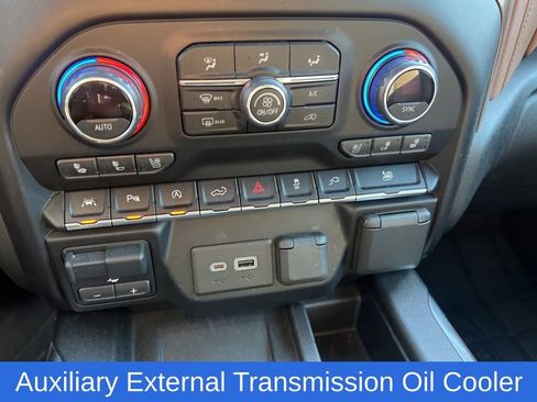 Used 2020 Chevrolet Silverado 1500 High Country image 33