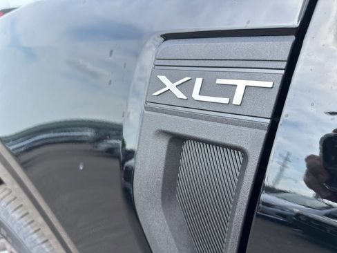 New 2025 Ford Maverick XLT w/ XLT Luxury Package image 19