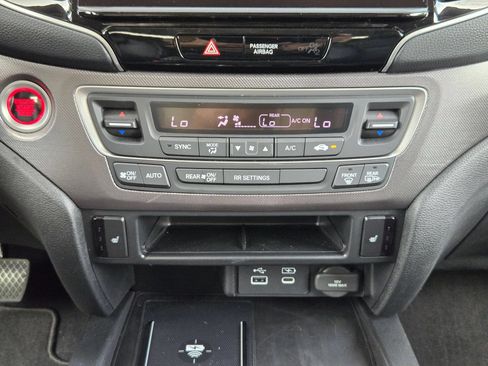 Certified 2025 Honda Ridgeline RTL image 18
