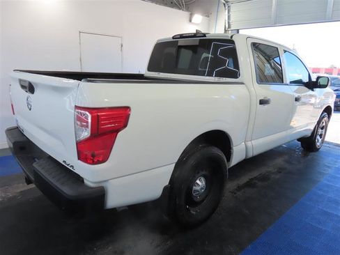 Used 2022 Nissan Titan S w/ S Utility Package image 9