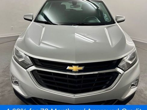 Used 2019 Chevrolet Equinox LT image 2