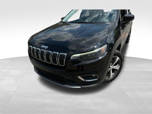 Used 2019 Jeep Cherokee Limited image 9